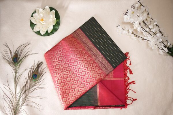 Pure Kanchipuram Handloom 100% Silk Saree-BottleGreenMaroon